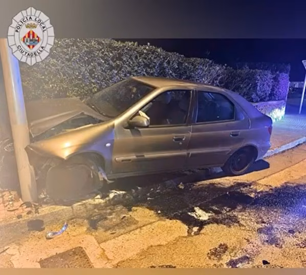 Sin heridos en un accidente de tráfico en Cales Piques