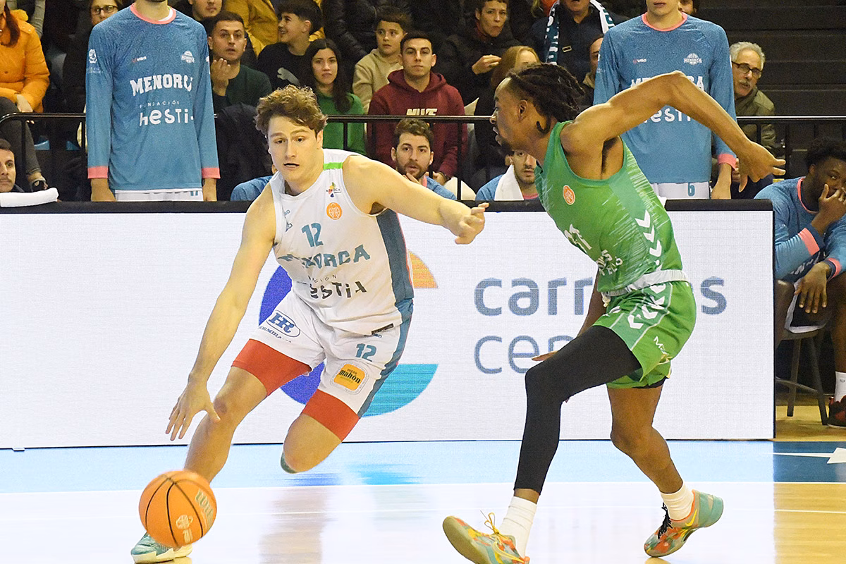 El Hestia Menorca busca la novena ante el colista Morón