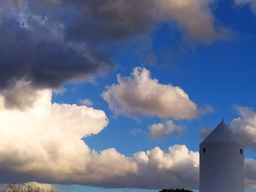 Cielos cubiertos y posibilidad de chubascos nocturnos este miércoles en Menorca