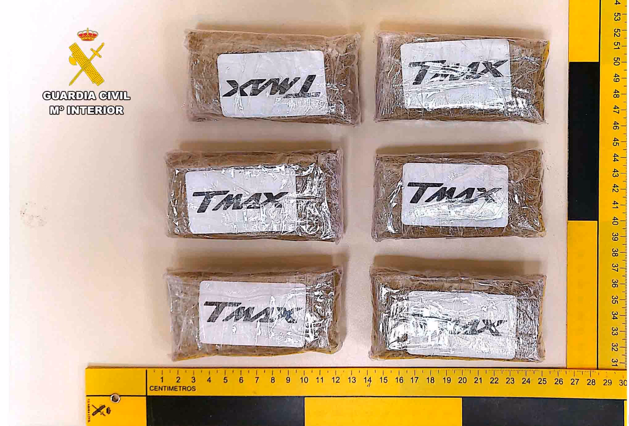 Detienen a un joven en Ciutadella por recibir un paquete con 620 gramos de hachís