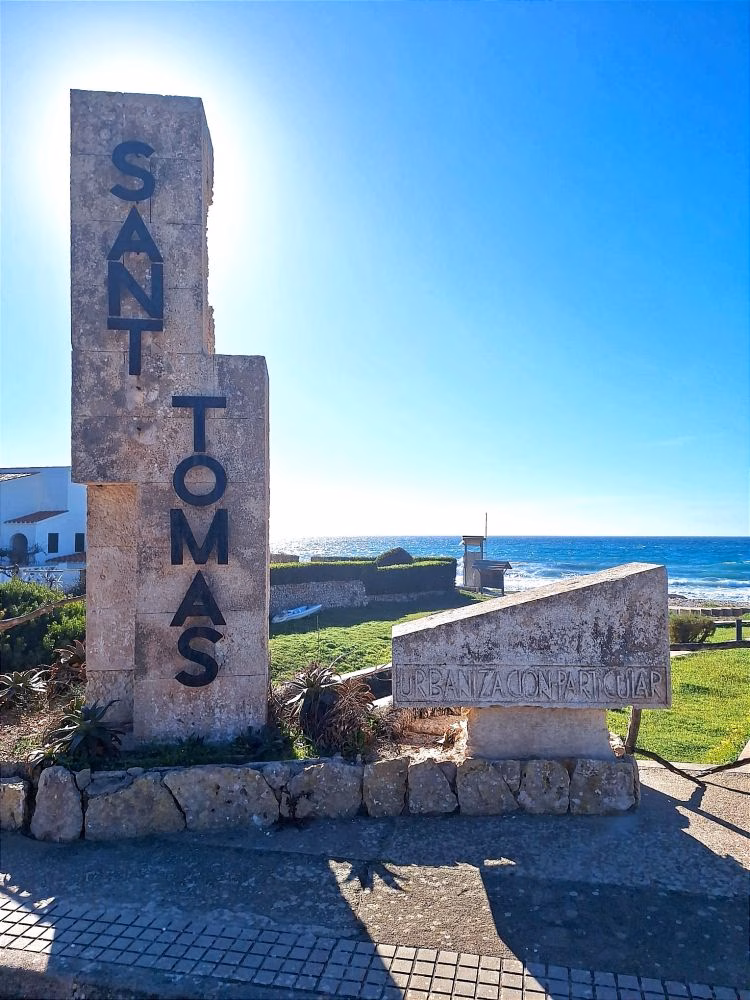 Acuerdo "histórico" de Es Migjorn Gran para recepcionar la urbanización de Sant Tomàs