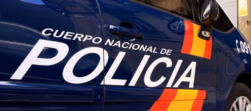 Detienen a un hombre de 50 años tras intentar robar bebidas alcohólicas en un local de Ciutadella