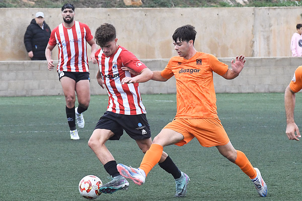 El Mercadal empata en casa y sigue bajando en la clasificación