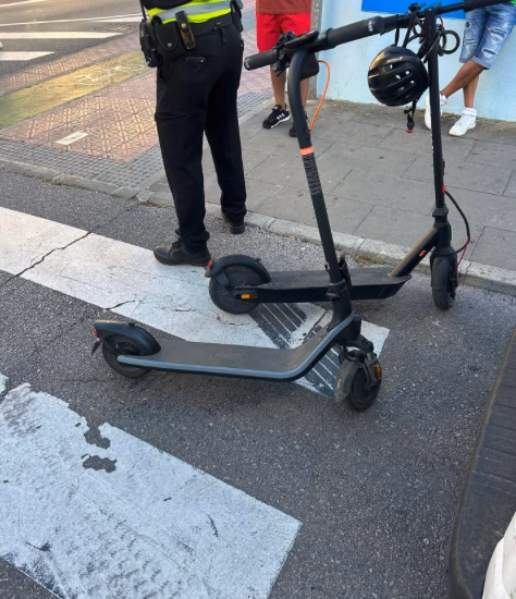 Multas de 500 € para tres usuarios de VMP por circular sin seguro en Maó