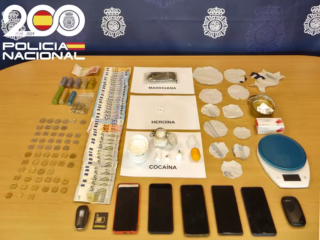 (Fotos) Desmantelan un punto de venta de cocaína en Ciutadella