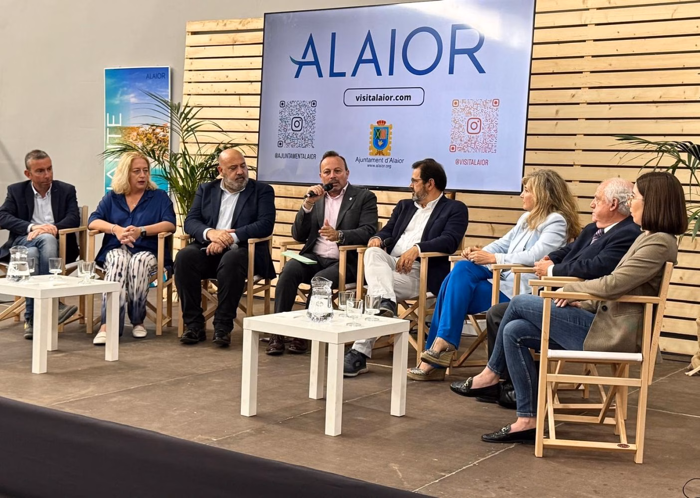 (Fotos) Alaior analiza el futuro del turismo