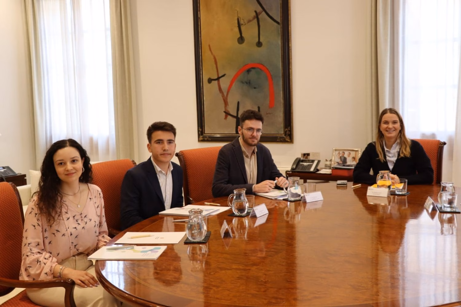 Los jóvenes piden a Prohens medidas en el alquiler y mejorar la delegación de la UIB en Menorca