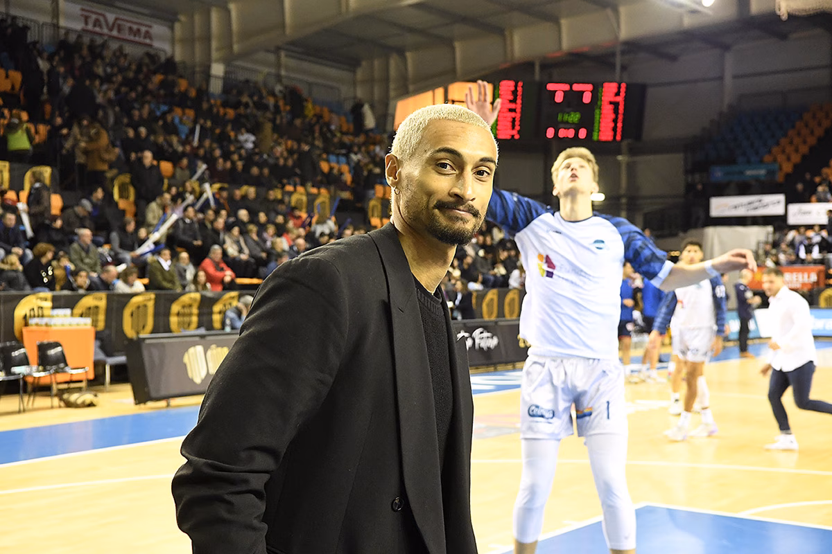 Edwin Jackson seguirá en el Hestia Menorca hasta final de temporada