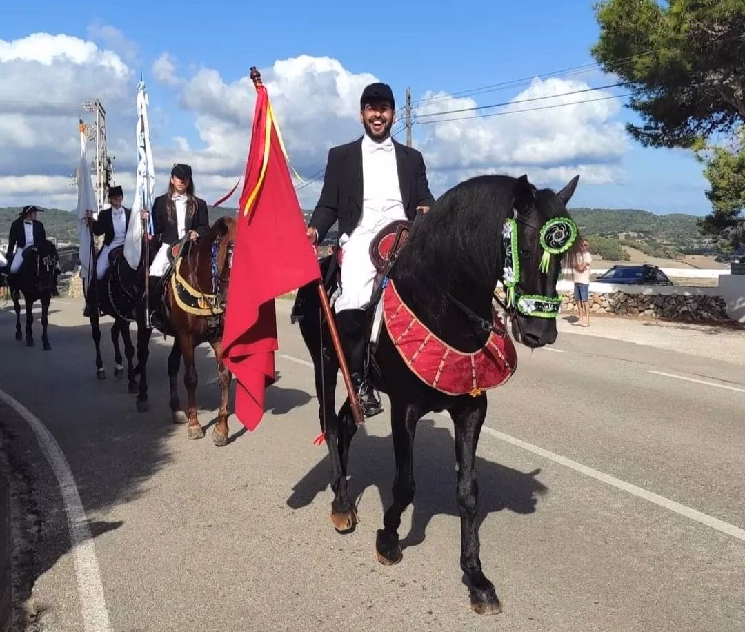 (Fotos) Sant Nicolau pone el broche de oro a los festejos con caballos