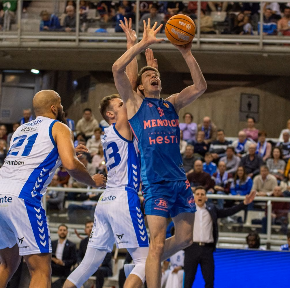 El Hestia Menorca cae de forma abultada en Alicante