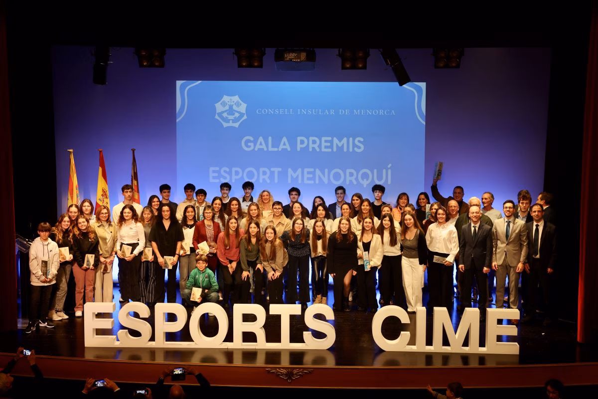 (Fotos) Un reconocimiento a los deportistas menorquines
