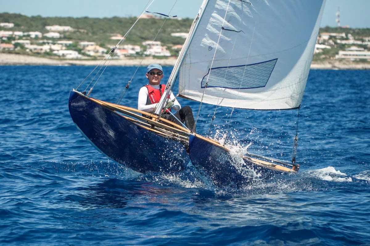 VIII Vuelta a Menorca en Patín a Vela: dos etapas en cinco horas