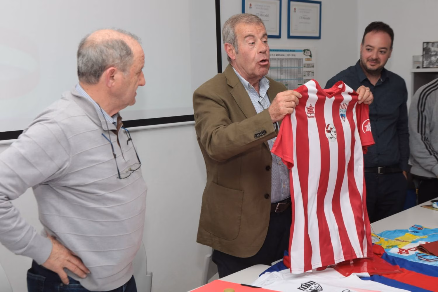 Tomás Guasch da inicio a la Gala Histórica del Fútbol Menorquín