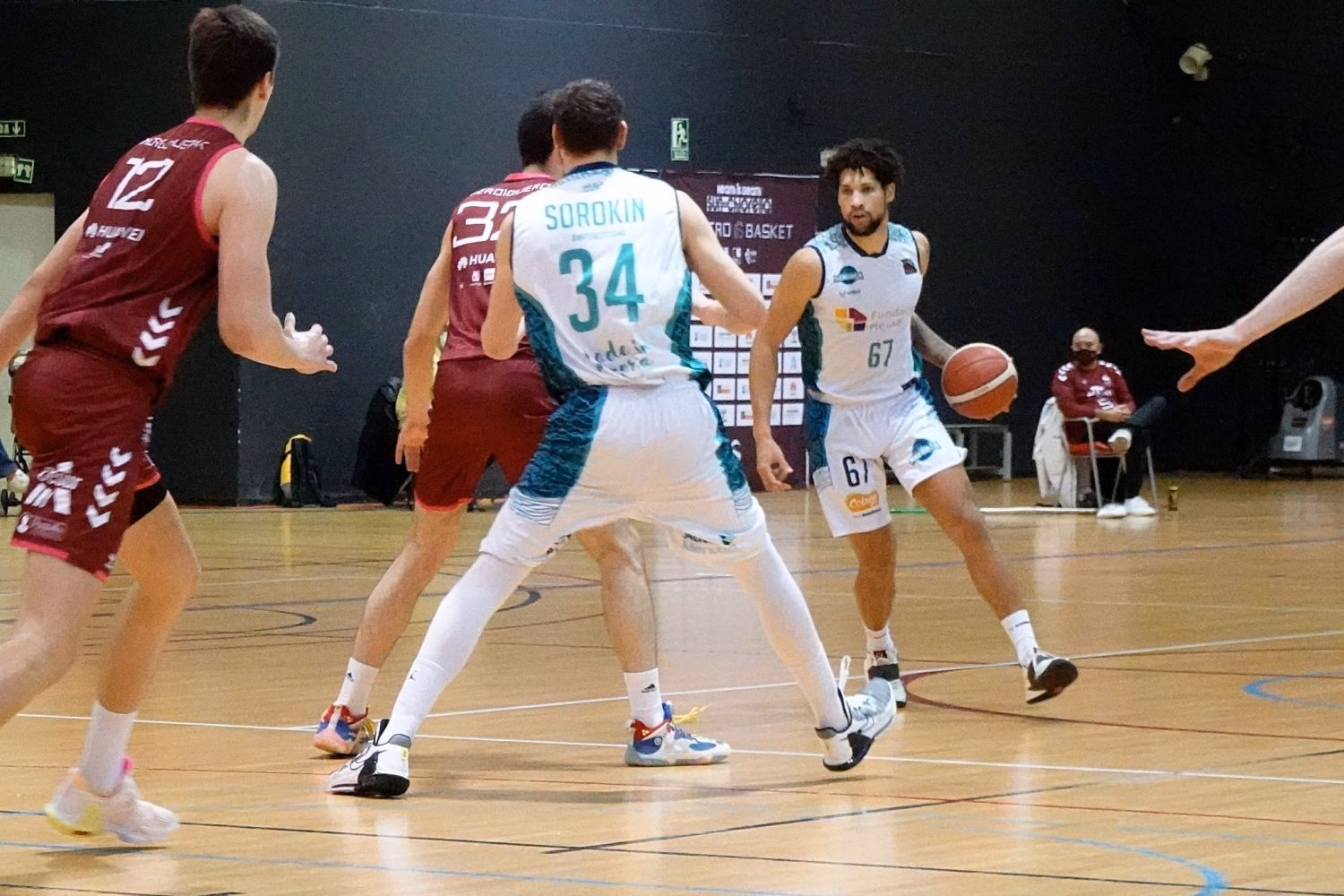 Jhivvan Jackson lidera el triunfo del Hestia Menorca ante el Zentro Básket Madrid