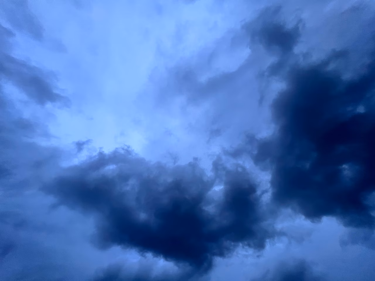 Continúan los cielos nubosos en Menorca, pero con baja probabilidad de lluvia