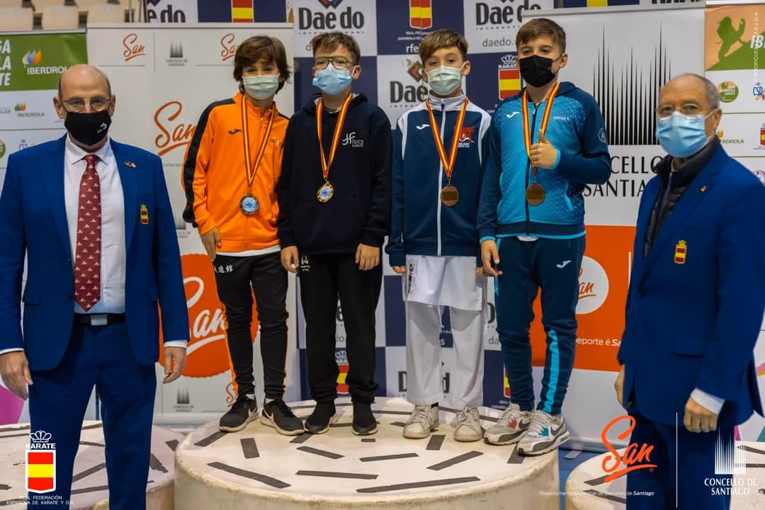Aitor Faner se cuelga el oro en la Liga Nacional de Karate