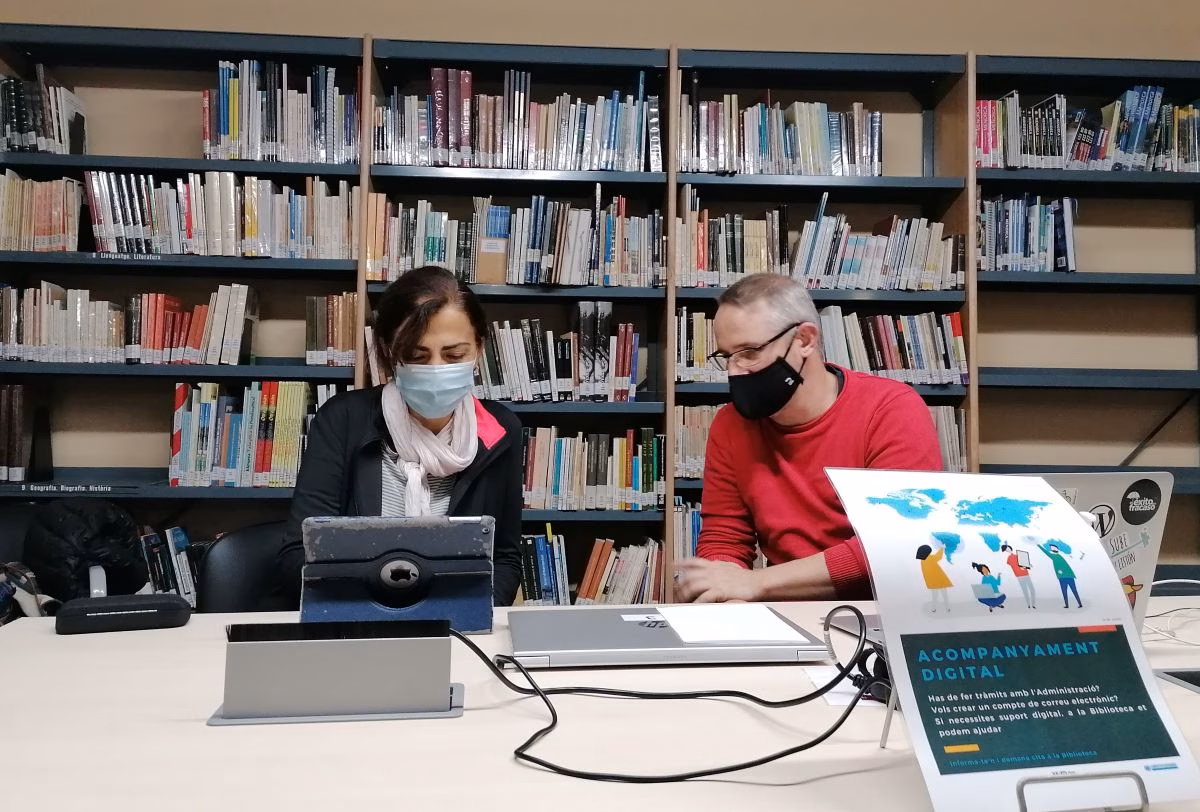 El "Acompañamiento digital" de las bibliotecas de Menorca ha atendido a 326 usuarios