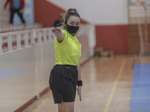 Itziar Gómez dirigirá partidos de fútbol-sala masculinos de tercera división