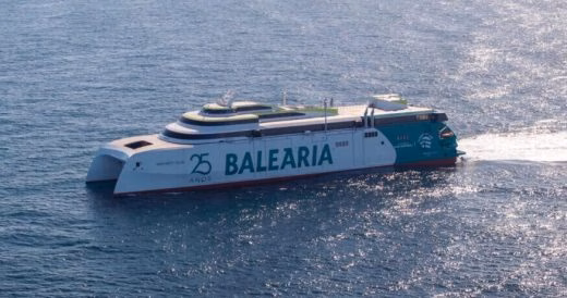 Baleària reprograma sus servicios en Menorca por las alertas meteorológicas