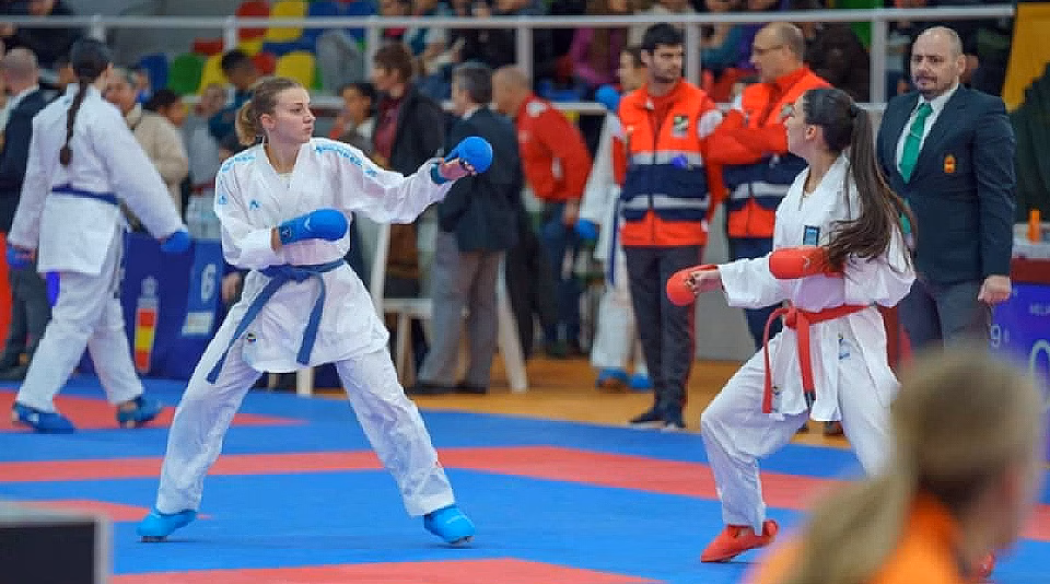 Irene Rotger y Helena Meliá brillan en la Liga Nacional de Kárate