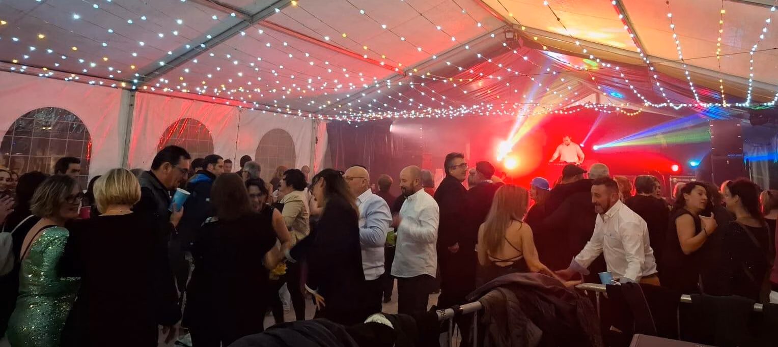 (Fotos) Es Castell celebra la llegada del 2025