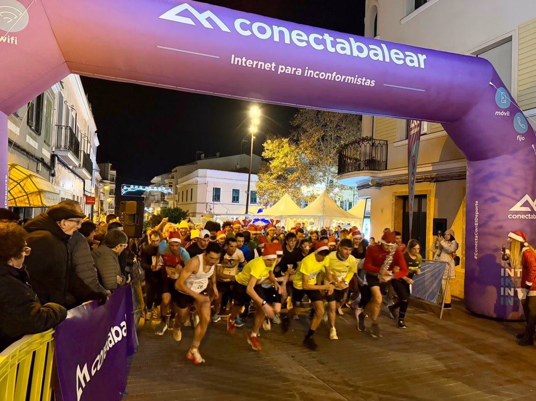 (Fotos) Alaior se divierte corriendo la San Silvestre