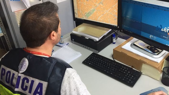 La Policía advierte de una campaña masiva de ciberestafa por "sextorsión"