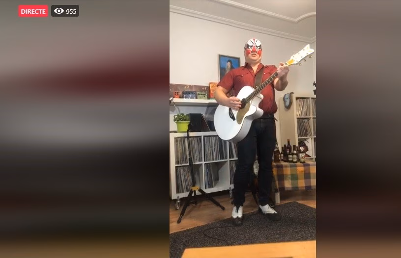 (La foto) Ya suena "Tots a Ca teua"