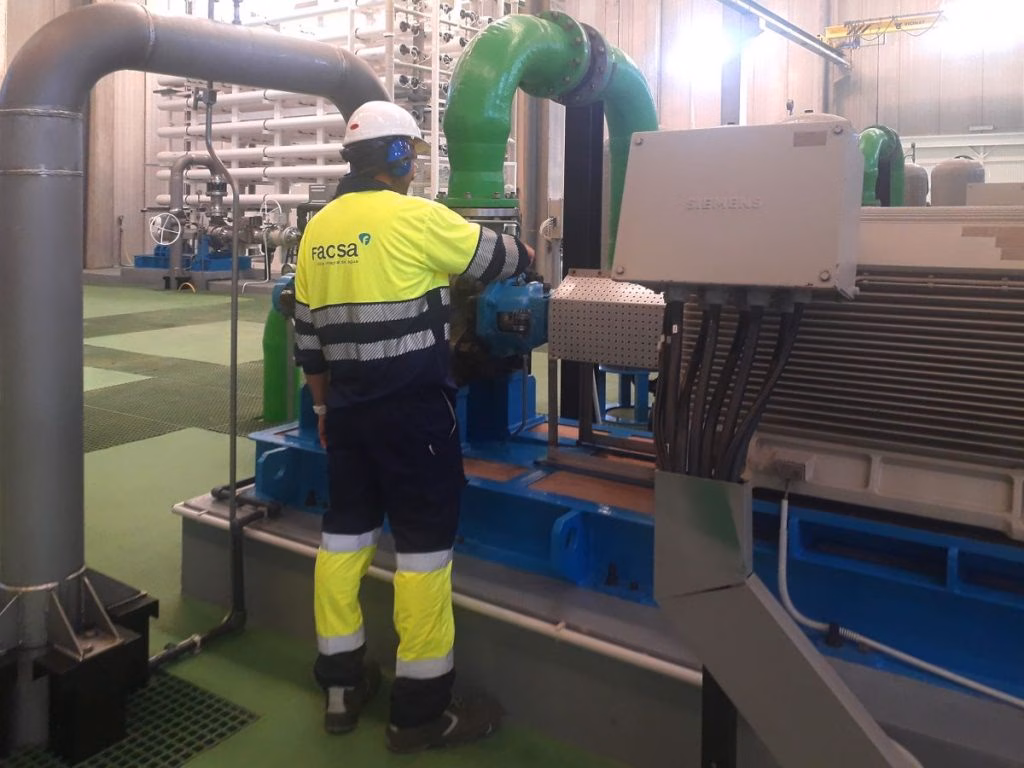 Abaqua destina 11,7 millones a modernizar cuatro desaladoras para hacerlas más eficientes