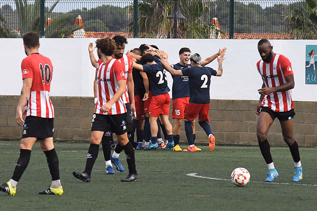 El Mercadal no reacciona y cae 0-2 en casa