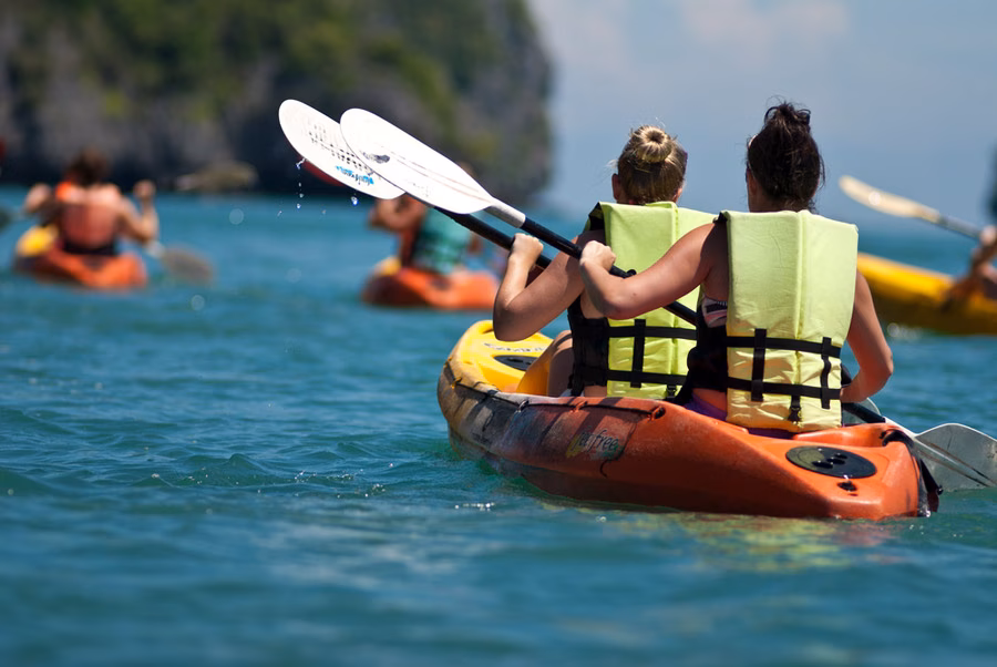 Ciutadella acoge el campeonato balear de kayak de mar