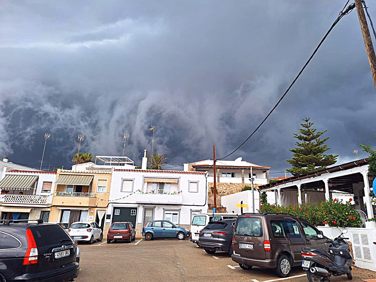 El Consell suspende las líneas de autobús  a las calas vírgenes