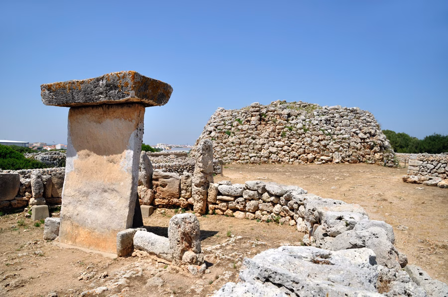 Primer aniversario de la Menorca Talayótica: actos en Trepucó y conciertos en Ciutadella y Maó
