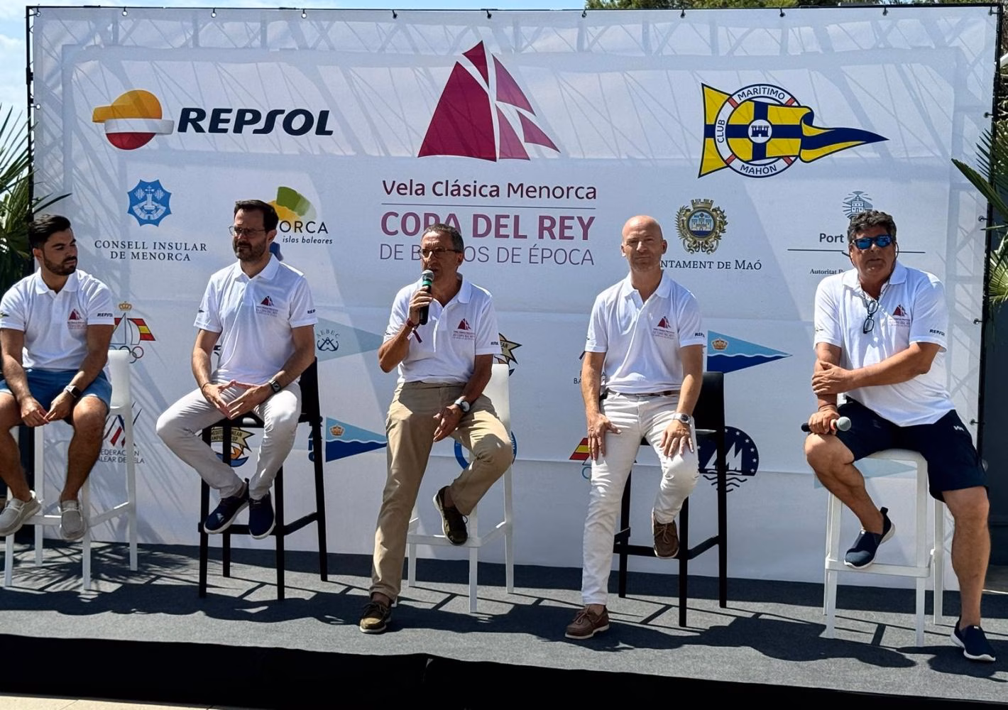 (Fotos) Todo a punto para que zarpe la XX Copa del Rey de Barcos de Época en Maó