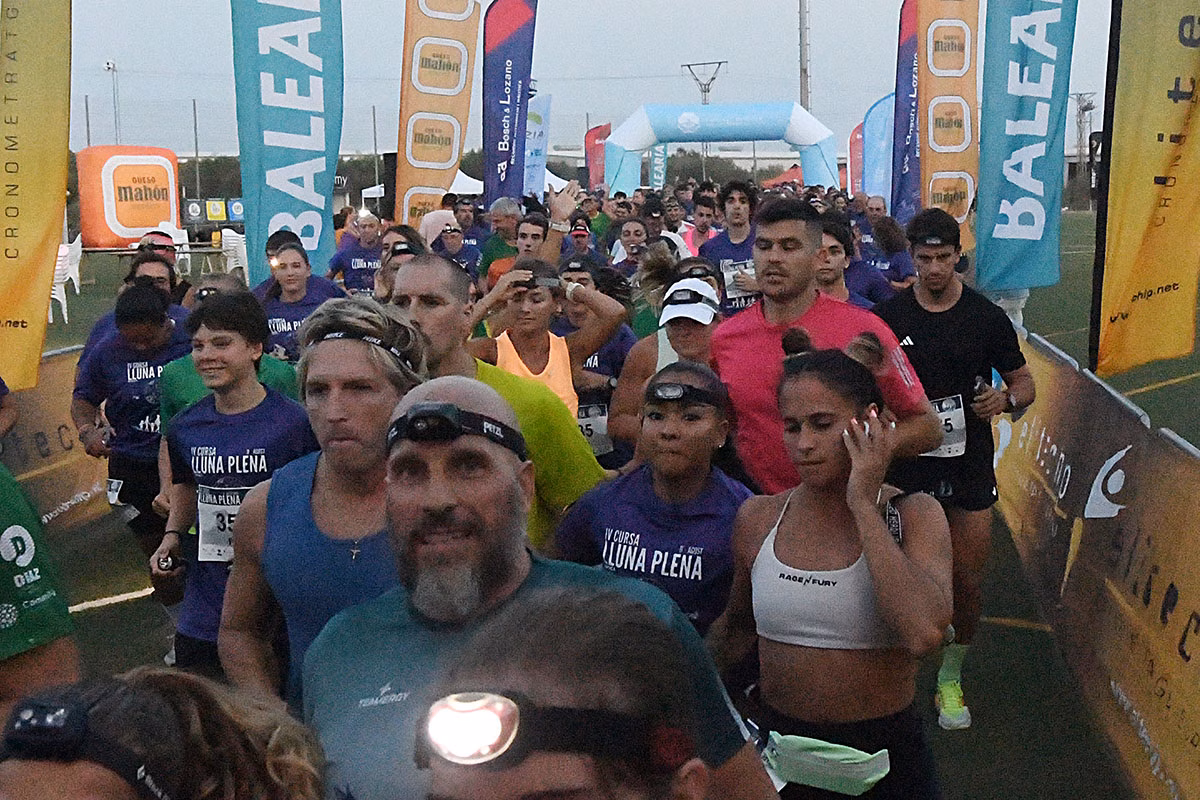 (Fotos) Carreras bajo la luna de Menorca
