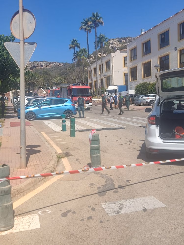 Tres hombres quedan ingresados con lesiones graves por la fuga de cloro en Son Bou