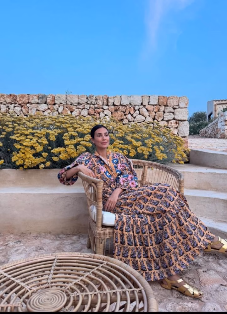 La aristócrata Sassa de Osma pasa unos días de descanso en Menorca junto a su familia