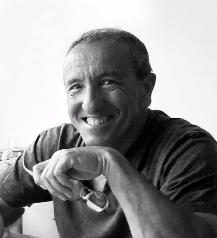 Luis Camarero Lázaro presenta su segunda novela en Can Saura