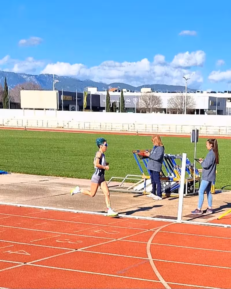 Los atletas menorquines logran cuatro medallas en el Campeonato de Baleares de fondo en pista