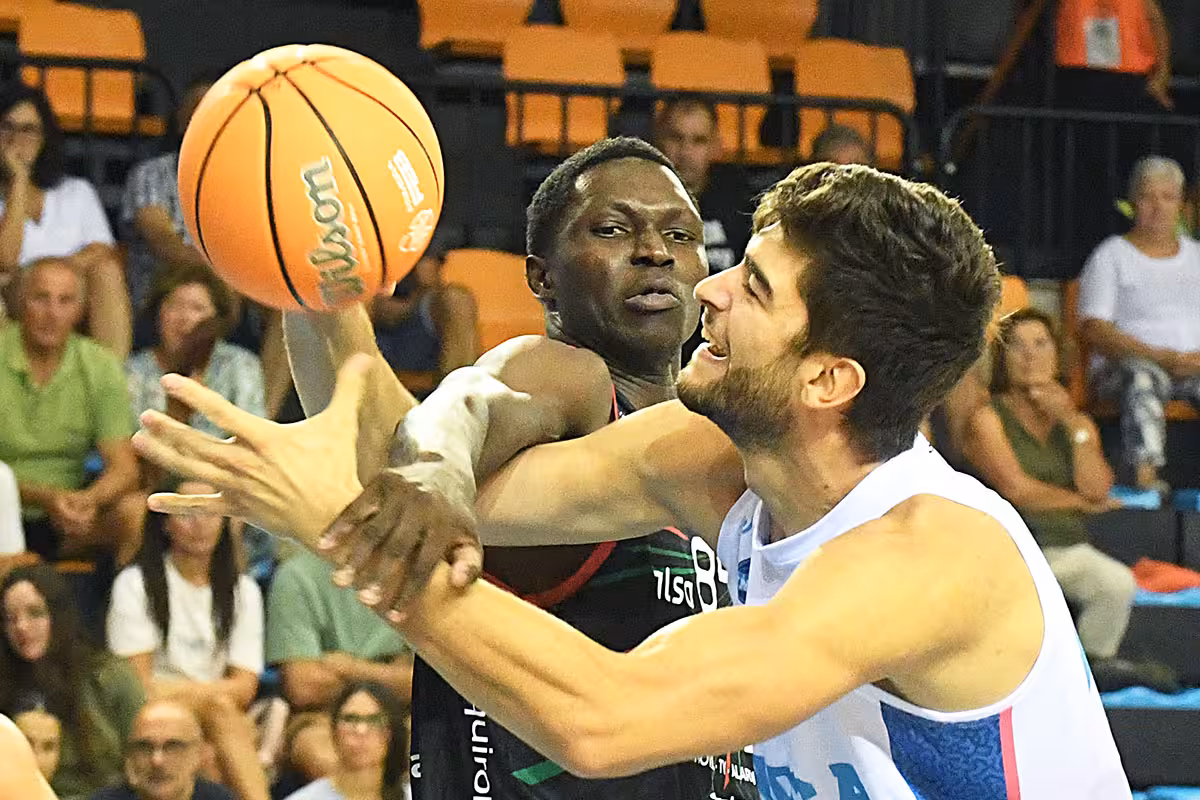 (Fotos) Un Hestia Menorca con dos caras tumba al Fibwi Palma