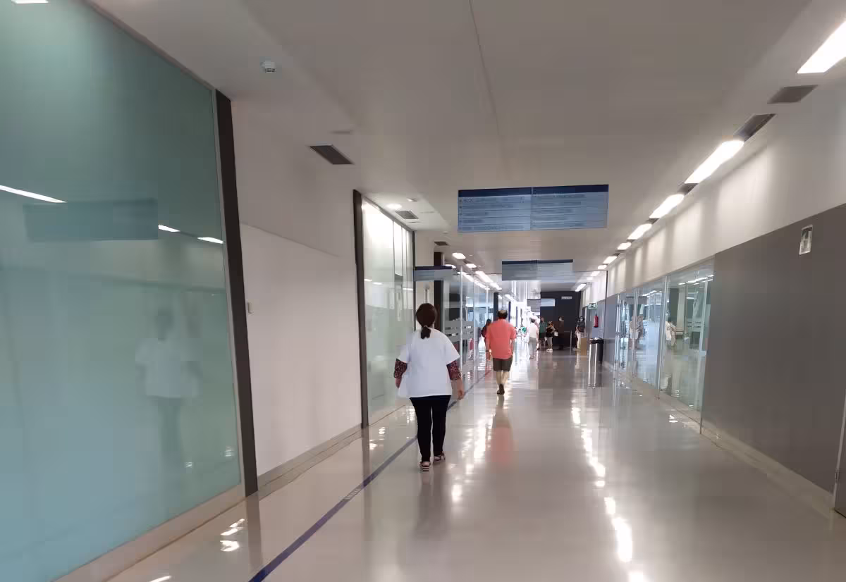 Los profesionales sanitarios no vacunados deberán presentar 3 pruebas Covid a la semana