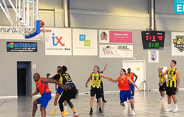 El Pinta B recibe a uno de los "cocos" del grupo