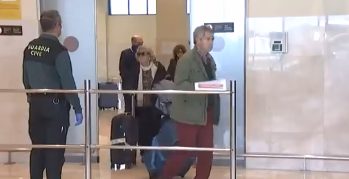 (Vídeo) Vuelven a Badajoz los 65 jubilados que viajaron a Menorca