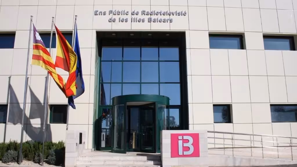 INFORMATIUS IB3:  HA ARRIBAT L’HORA DE LA INTERNALITZACIÓ