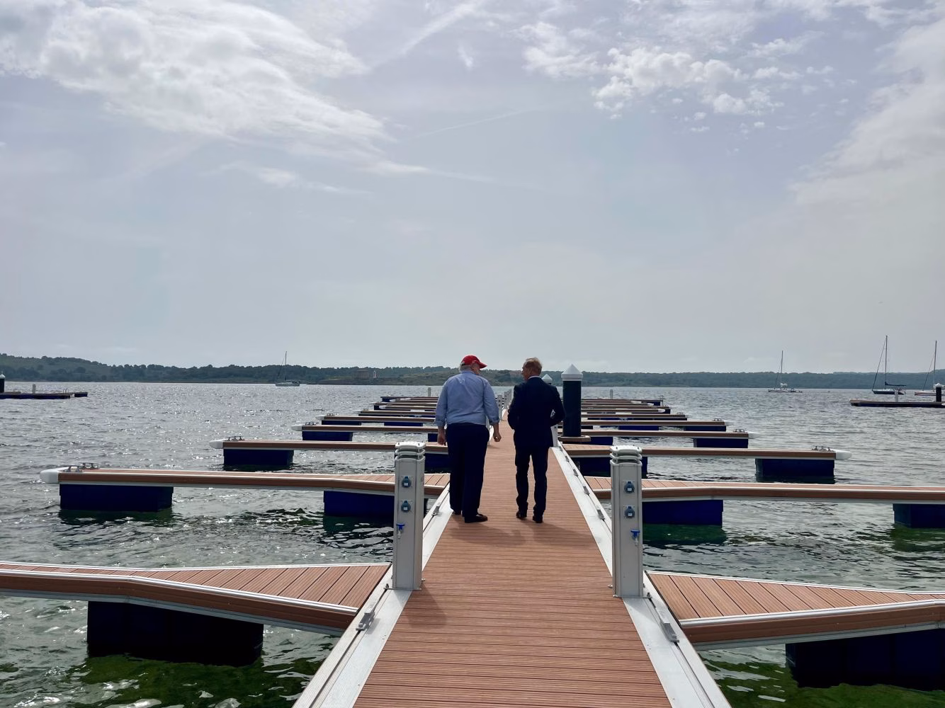 Cinco empresas gestionarán los nuevos pantalanes del puerto de Fornells