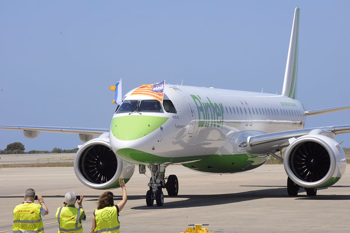Binter lanza una promoción para volar entre Menorca y Canarias desde 30 euros