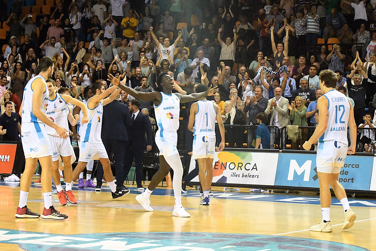 Un superlativo Hestia Menorca acaba con la imbatibilidad del líder