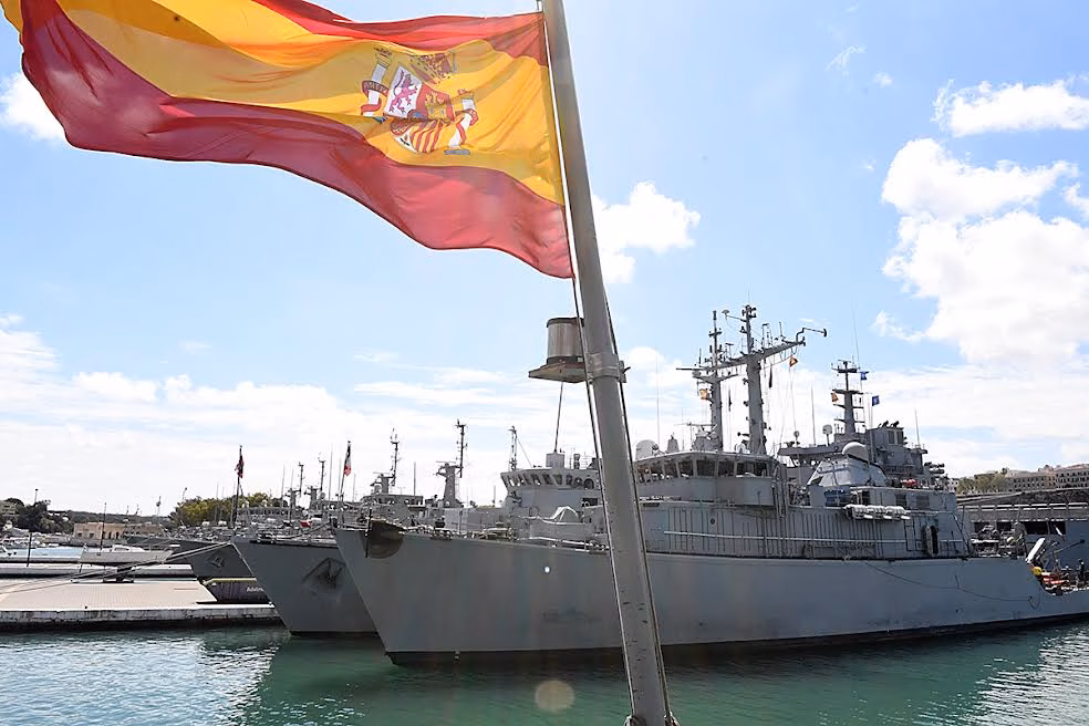 (Fotos) El puerto de Maó se llena de buques militares por el ejercicio ESP MINEX 25