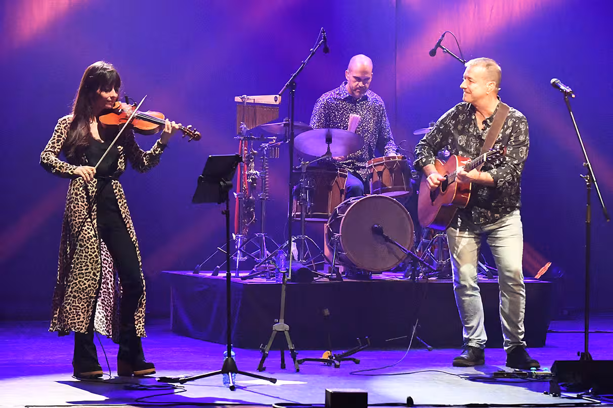 Cris Juanico, en un momento del concierto. Foto: Tolo Mercadal
